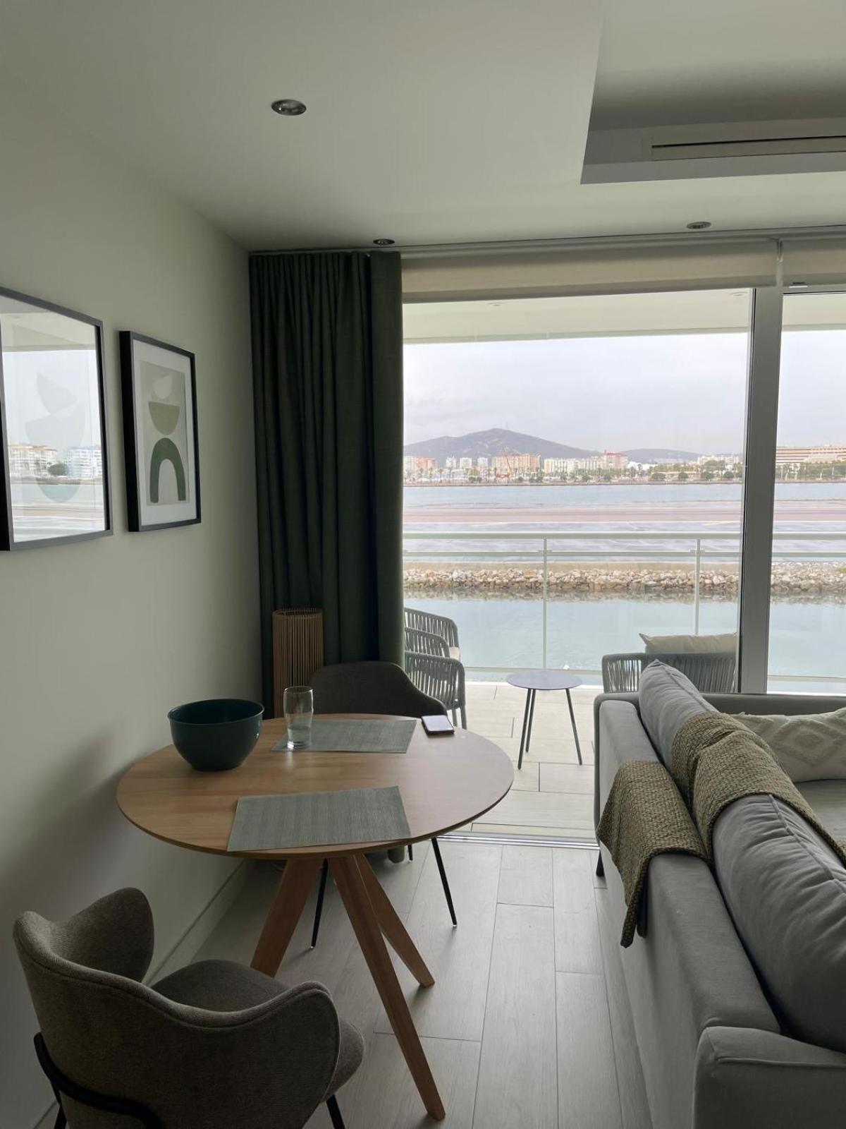Marina Club Luxury Private Studio With Pool And Incredible Views ジブラルタル エクステリア 写真
