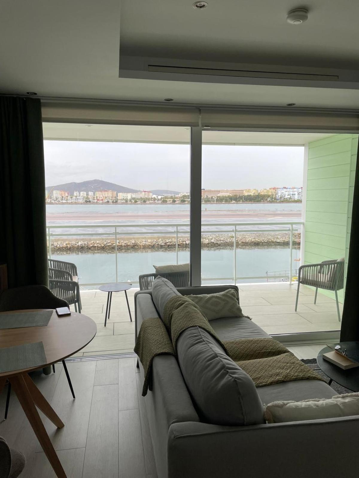 Marina Club Luxury Private Studio With Pool And Incredible Views ジブラルタル エクステリア 写真