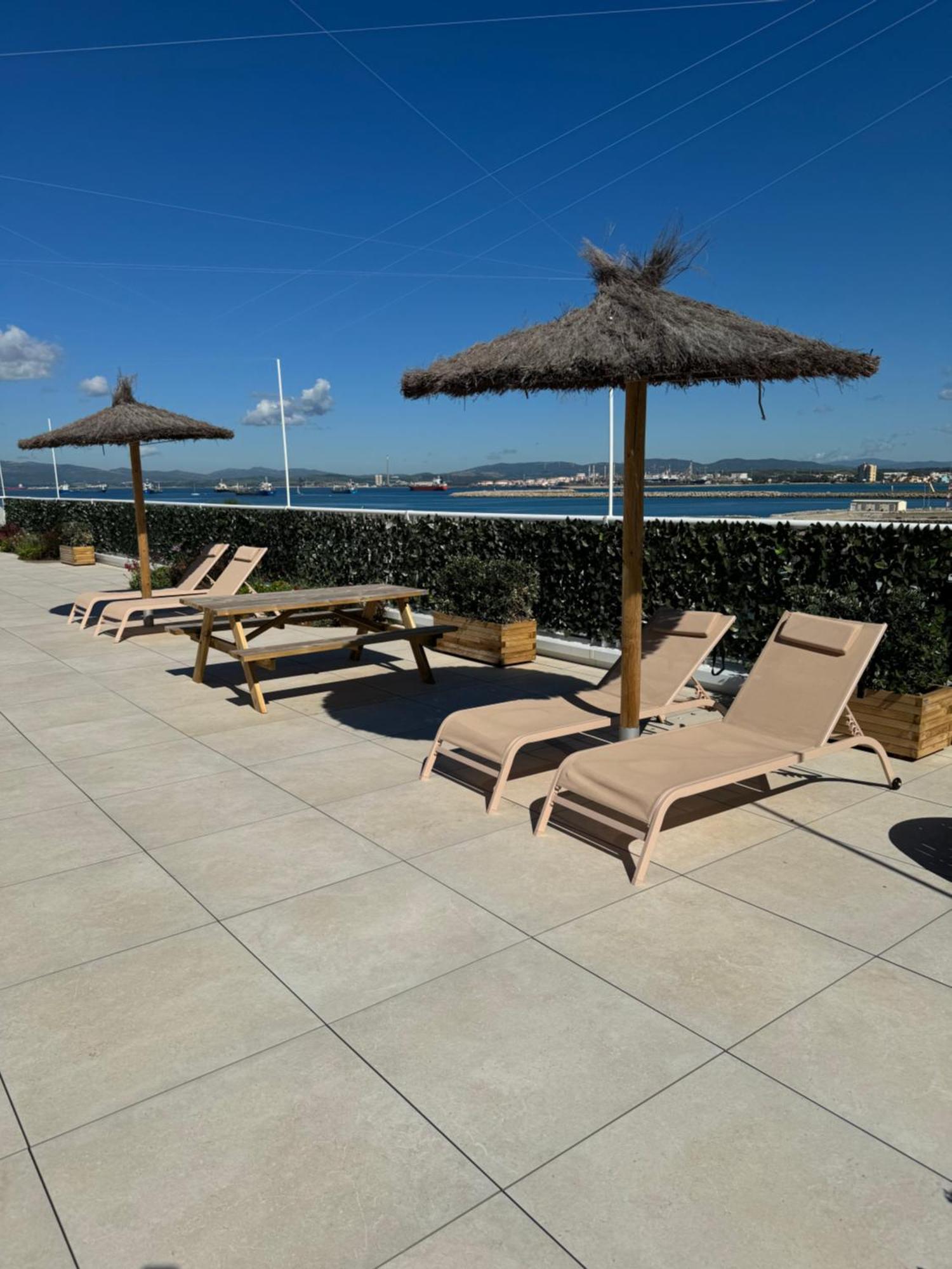 Marina Club Luxury Private Studio With Pool And Incredible Views ジブラルタル エクステリア 写真