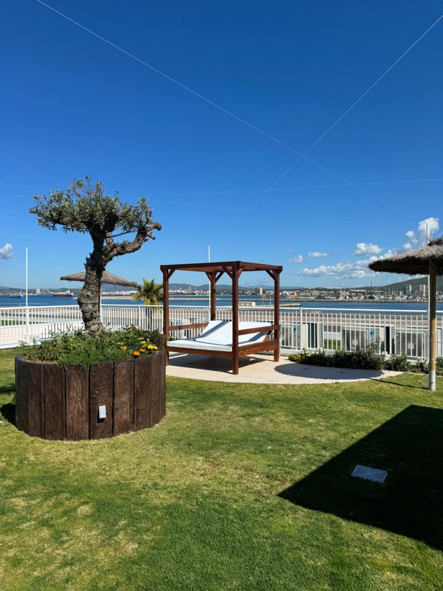 Marina Club Luxury Private Studio With Pool And Incredible Views ジブラルタル エクステリア 写真