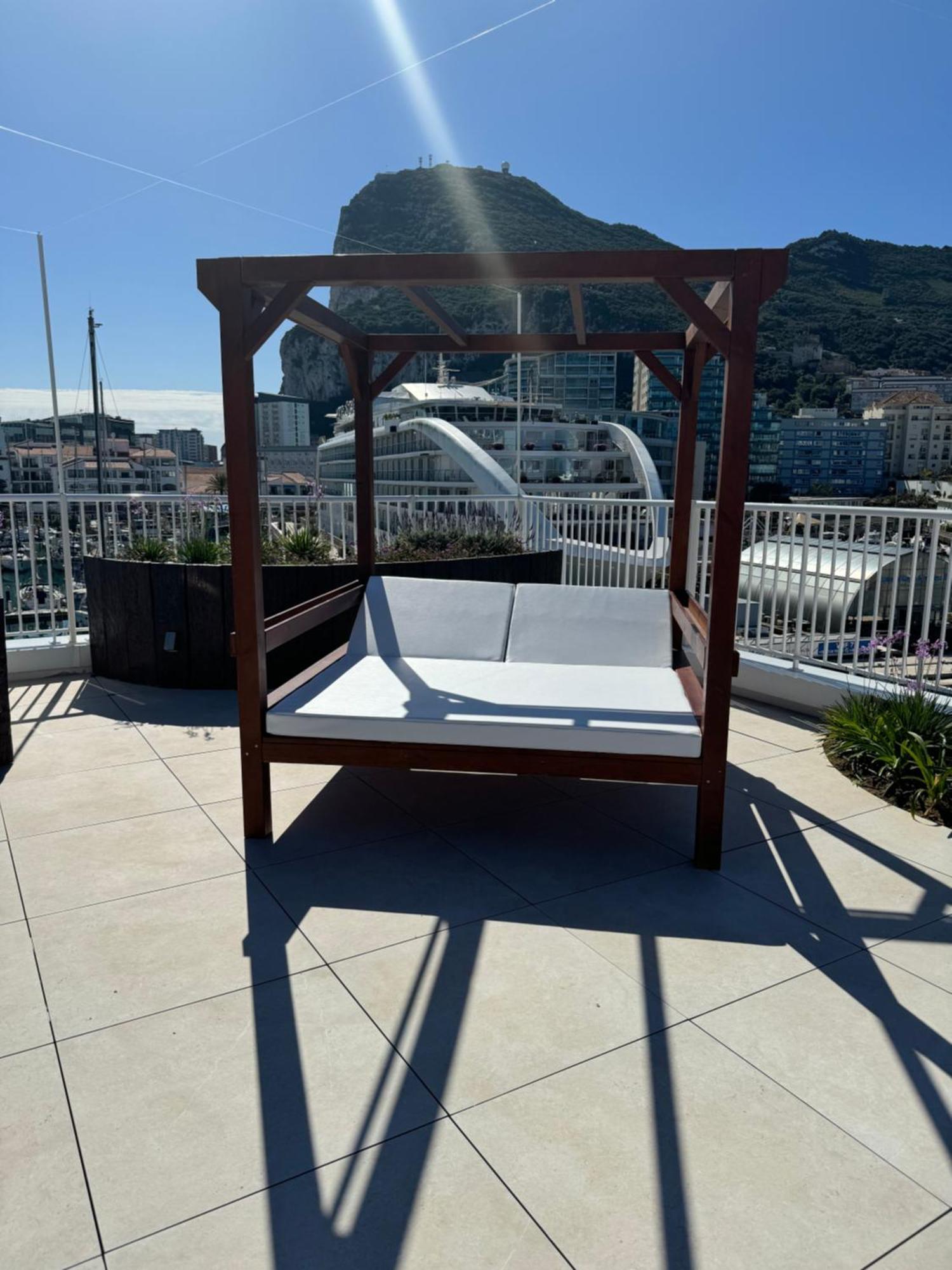 Marina Club Luxury Private Studio With Pool And Incredible Views ジブラルタル エクステリア 写真