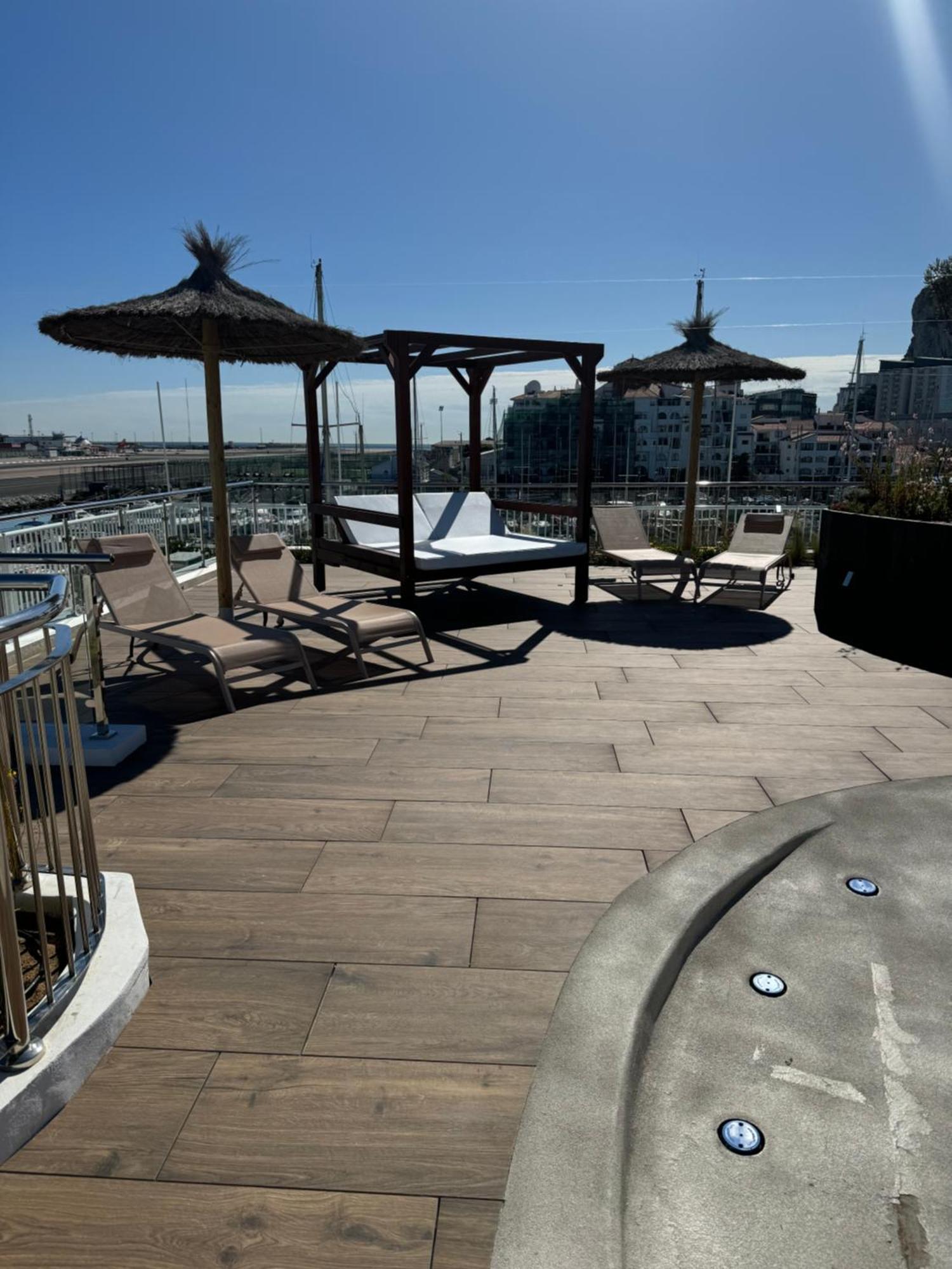 Marina Club Luxury Private Studio With Pool And Incredible Views ジブラルタル エクステリア 写真